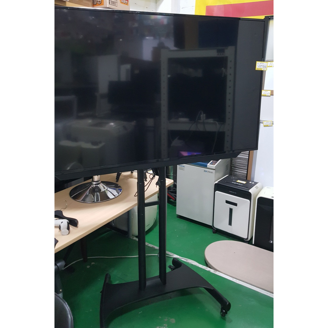 LED TV 65